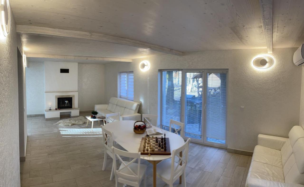 Medve Barlang Ueduelohazak Apartment